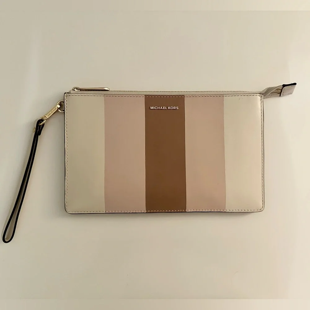 Michael Kors Daniela tricolor wristlet/clutch - Picture 2 of 3